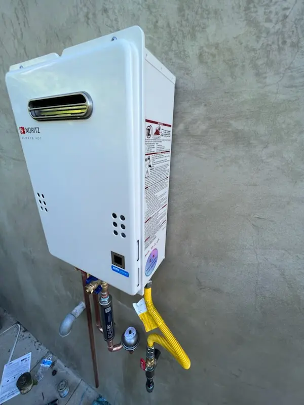 Tankless water heater installation for Pimmit Hills homes
